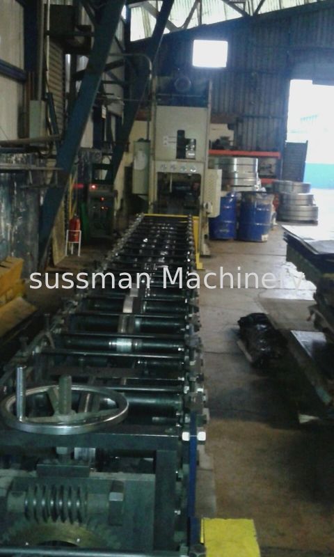 JH21-125 Hydraulic Press Metal Shelf Rack Roll Forming Machine Chain Drive 1.5-2.5mm Galanized Steel
