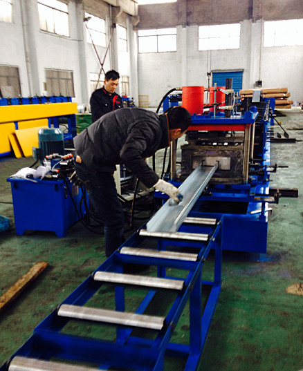 GCr15 CZ Purlin Roll Forming Machine / Metal Roll Forming Equipment  2mm-3mm Thick