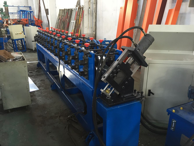 1-3mm thickness Custom CZ Purlin Roll Forming Machine , Steel Section Profile Roll Forming Equipment