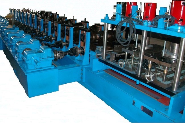 Colored Glaze Steel Guardrail Roll Forming Machine 1.5mm - 3.0mm Thickness