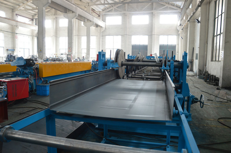 Forming speed up to 4 meters per nimute cable tray roll forming machine Cr12 Mov blade
