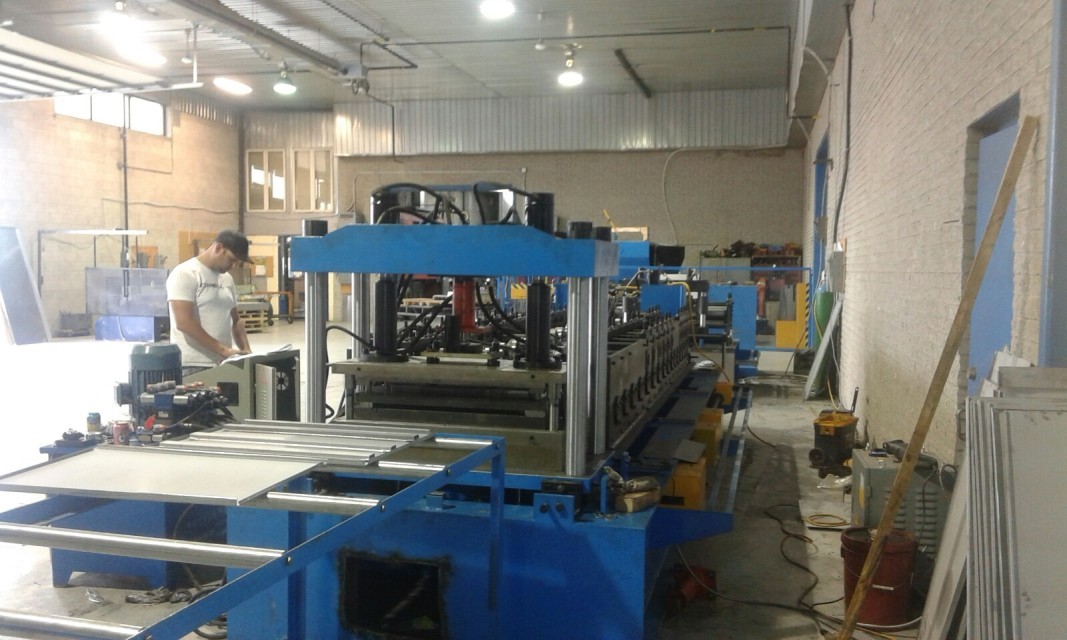 100mm-275mm Width Galvanized Steel Rack Shelving Shelf  Roll Forming Machine Fully Automatic