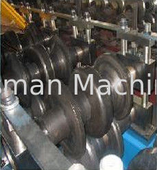 Gear Box Transmission Guardrail Roll Forming Machine Punching Press Automatic cutting