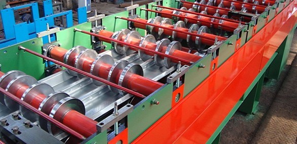 Single Chain Driving Floor Deck Roller Making Machine Forming Speed 15m Per Minute