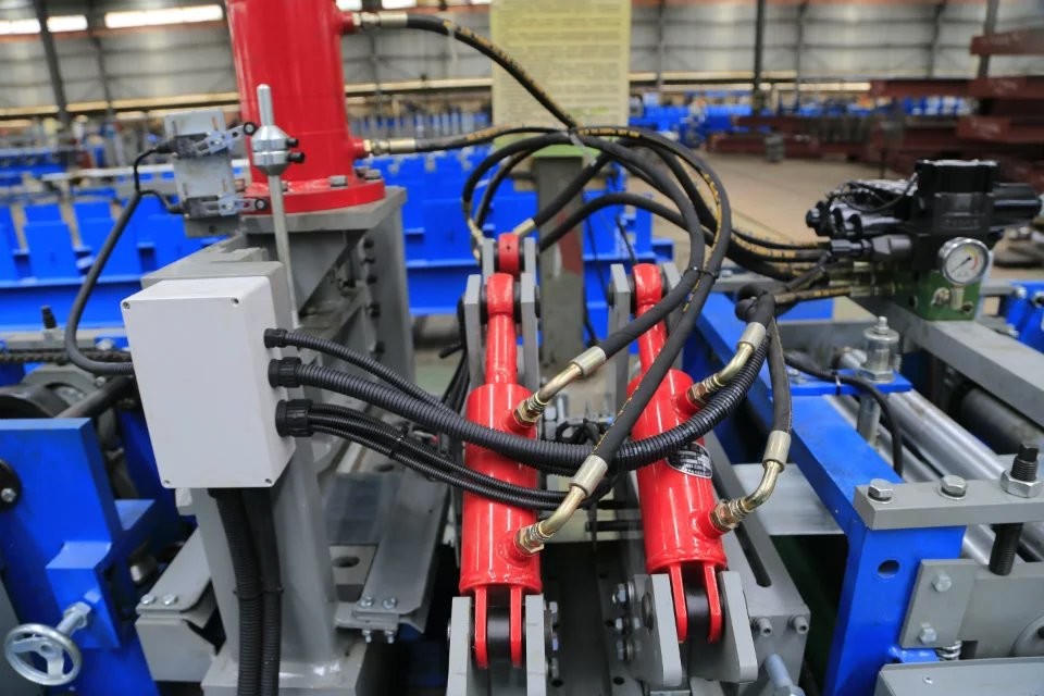 1.0 - 1.5mm Steel Frame CZ Purlin Roll Forming Machine Manually 380V 50Hz 3 Phase