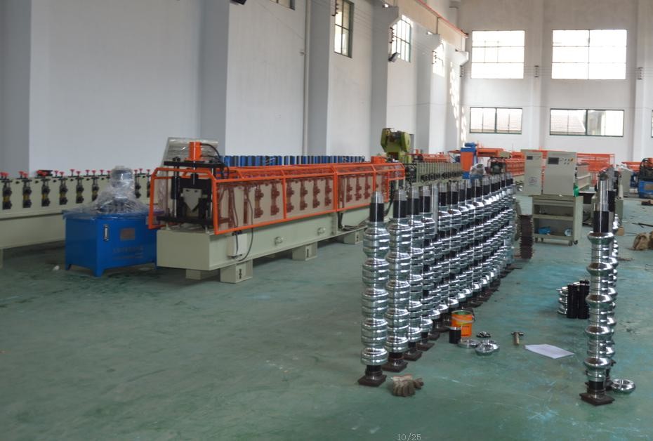 6500x600x800mm Size 0.45-0.8 mm Galvanized Wall Angle Forming Equipment