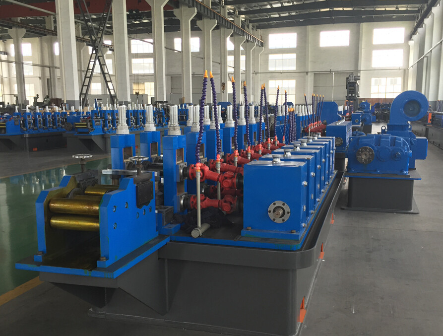 High speed 8-32mm Welding Pipe Round Square Tube Making Machine With Fly Saw Cutting And Water Cooling